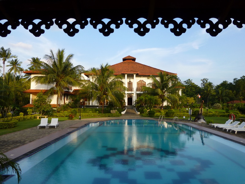 Yapahuwa_Paradise_Hotel-Piscine_1